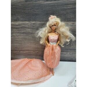 Vintage 1989 Peach Pretty Barbie
